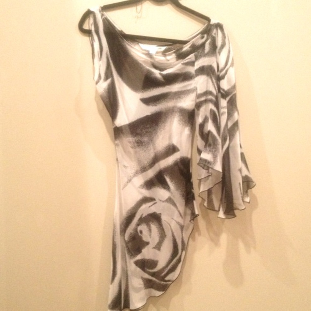 Diane Von Furstenberg SEXY Top Size 4 :: HOT